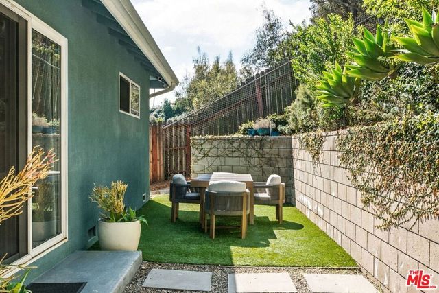 4218 Don Arellanes Drive, Los Angeles, CA 90008