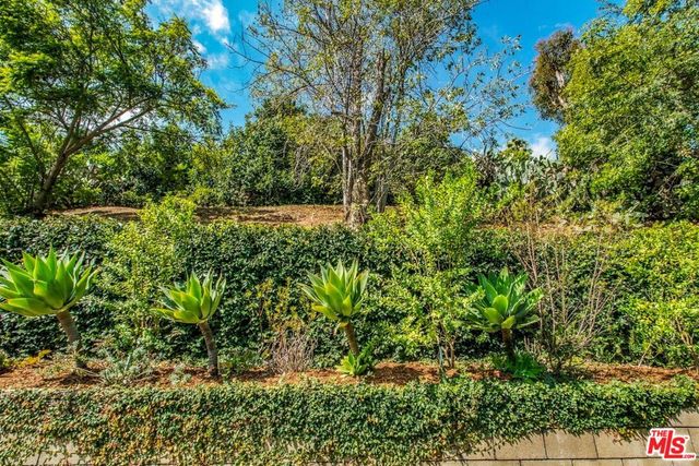 4218 Don Arellanes Drive, Los Angeles, CA 90008