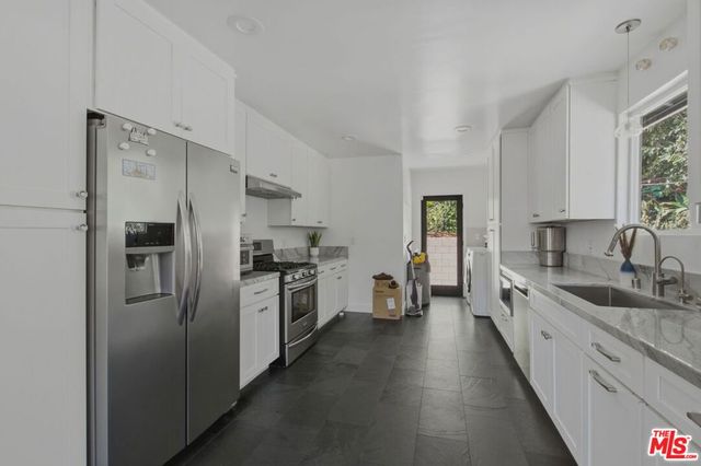 4218 Don Arellanes Drive, Los Angeles, CA 90008