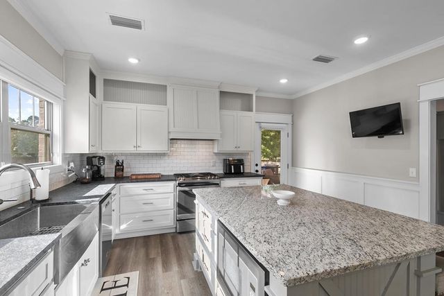408 Oakwood, Dothan, AL 36305