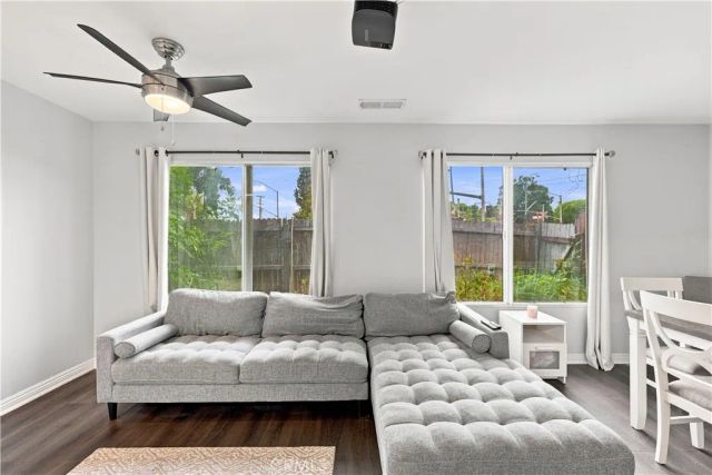106 Racquet Club, Compton, CA 90220
