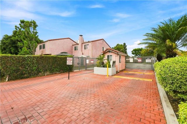 106 Racquet Club, Compton, CA 90220