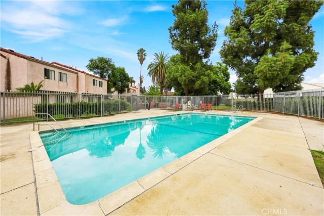 106 Racquet Club, Compton, CA 90220