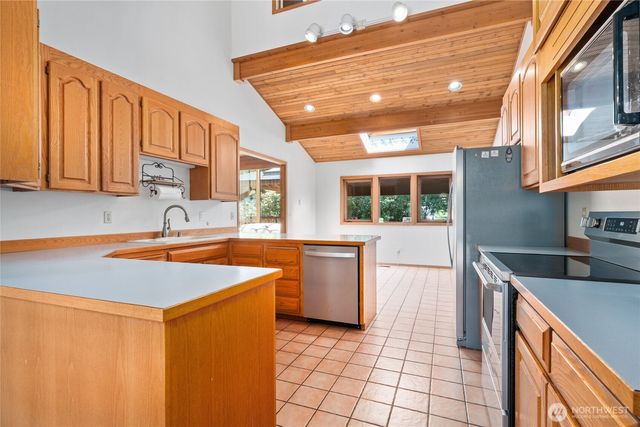27019 SE 384th Street, Enumclaw, WA 98022