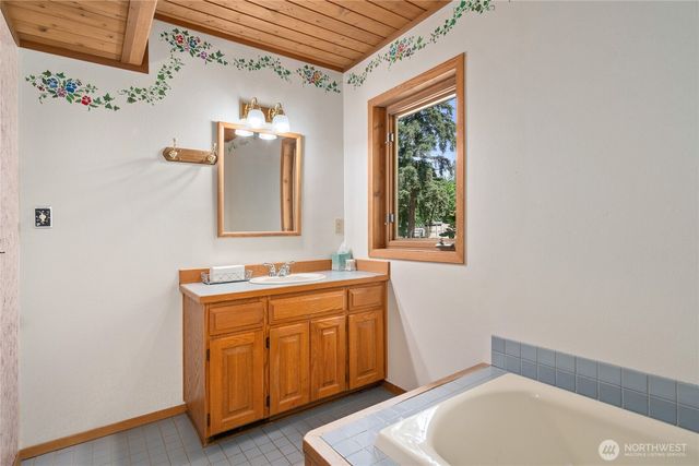 27019 SE 384th Street, Enumclaw, WA 98022
