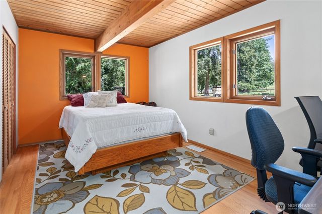 27019 SE 384th Street, Enumclaw, WA 98022