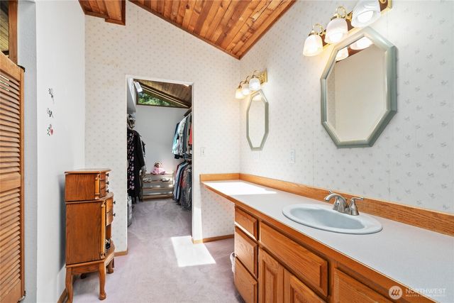 27019 SE 384th Street, Enumclaw, WA 98022