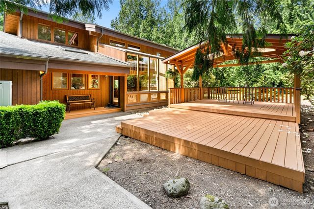 27019 SE 384th Street, Enumclaw, WA 98022
