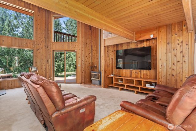 27019 SE 384th Street, Enumclaw, WA 98022
