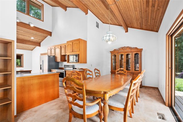 27019 SE 384th Street, Enumclaw, WA 98022