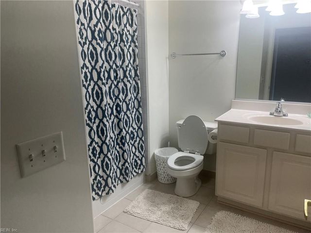 320 Sandbridge Rd Apt 402, Virginia Beach, VA 23456