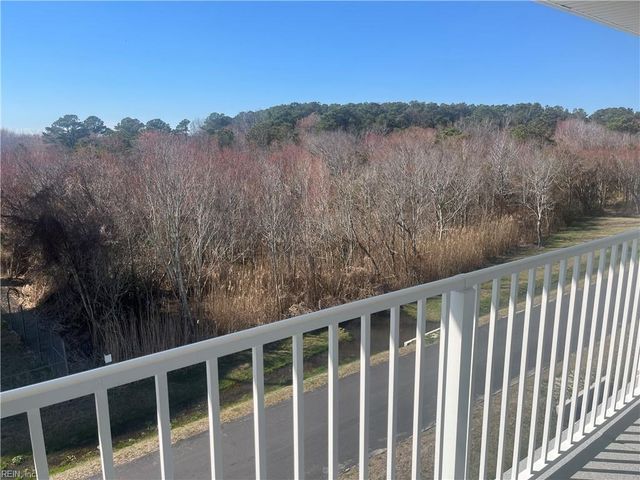 320 Sandbridge Rd Apt 402, Virginia Beach, VA 23456