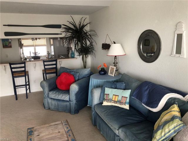 320 Sandbridge Rd Apt 402, Virginia Beach, VA 23456