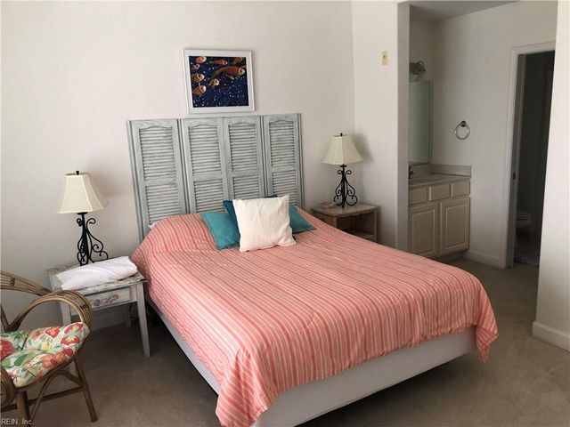 320 Sandbridge Rd Apt 402, Virginia Beach, VA 23456