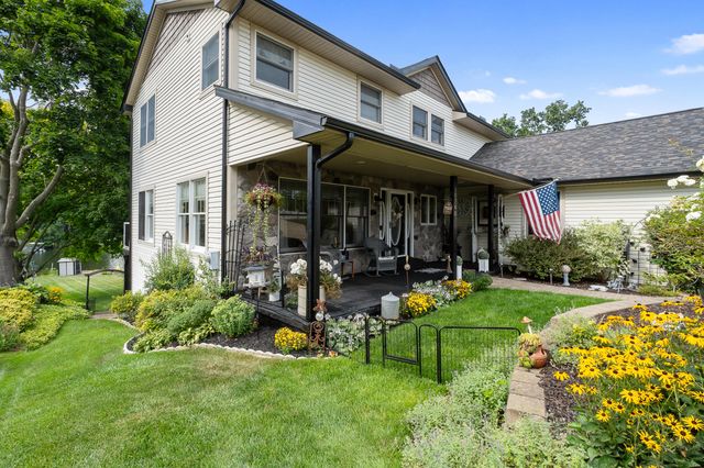 10740 Emerald Drive, Cement City, MI 49233