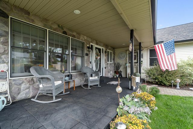 10740 Emerald Drive, Cement City, MI 49233