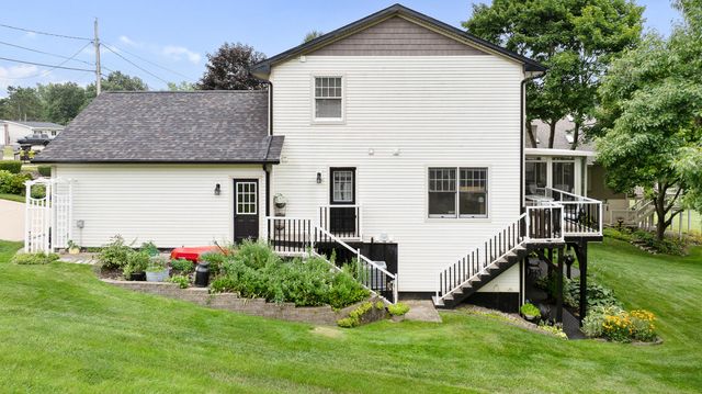 10740 Emerald Drive, Cement City, MI 49233