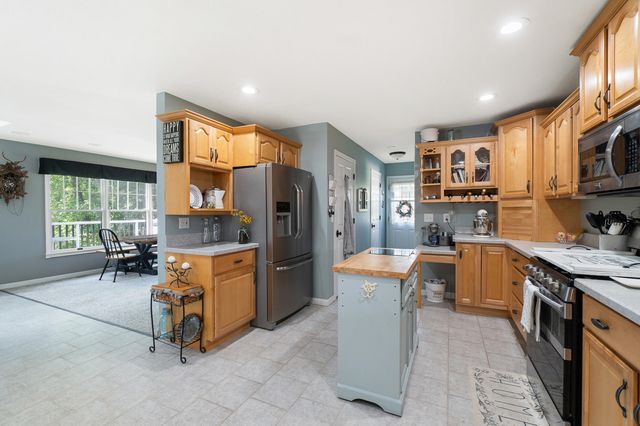 10740 Emerald Drive, Cement City, MI 49233