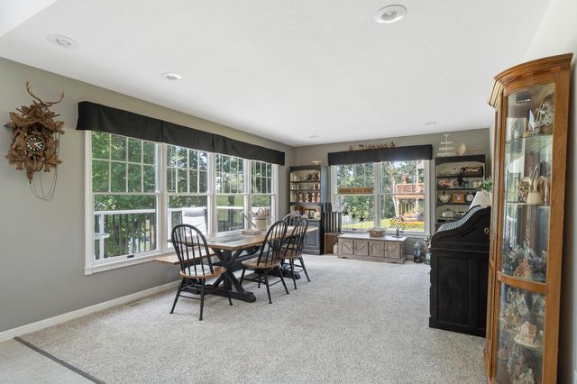 10740 Emerald Drive, Cement City, MI 49233