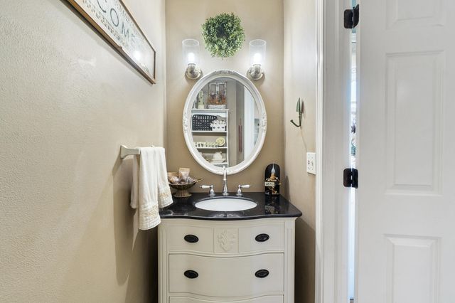 10740 Emerald Drive, Cement City, MI 49233