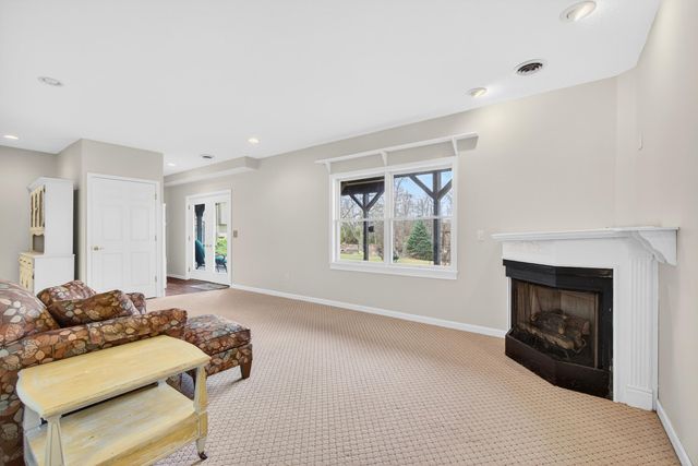 10740 Emerald Drive, Cement City, MI 49233