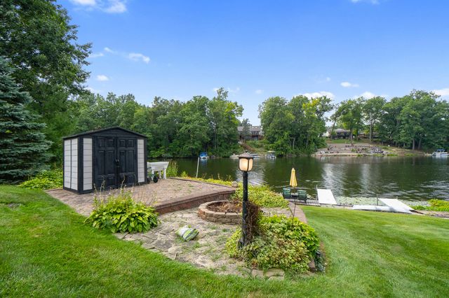 10740 Emerald Drive, Cement City, MI 49233