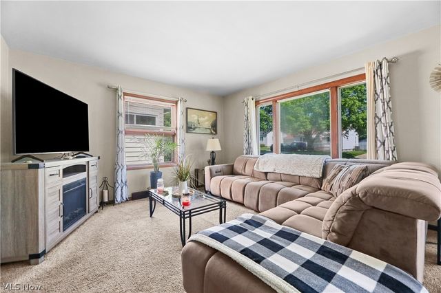 126 Clinton Avenue, Akron, OH 44301