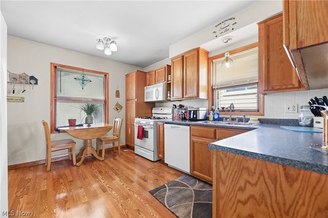 126 Clinton Avenue, Akron, OH 44301