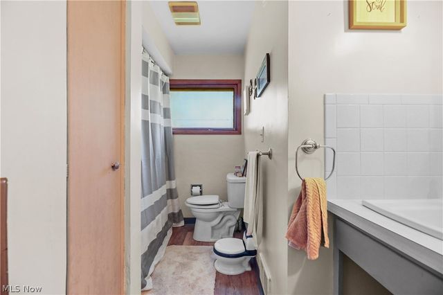 126 Clinton Avenue, Akron, OH 44301