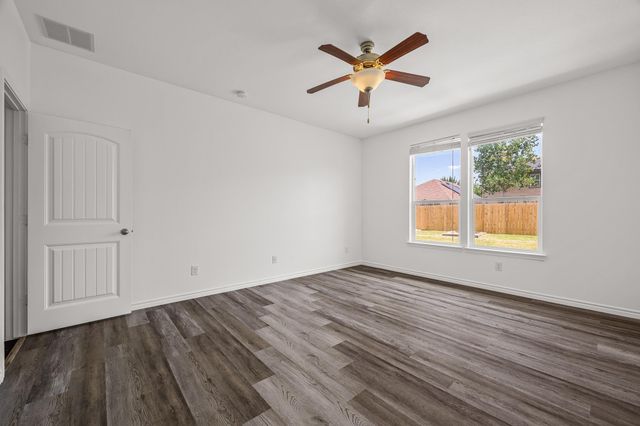 2215 McCombs ST, Georgetown, TX 78626