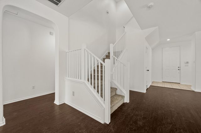 2215 McCombs ST, Georgetown, TX 78626