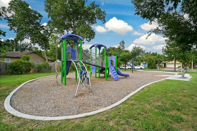 2215 McCombs ST, Georgetown, TX 78626