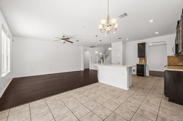 2215 McCombs ST, Georgetown, TX 78626