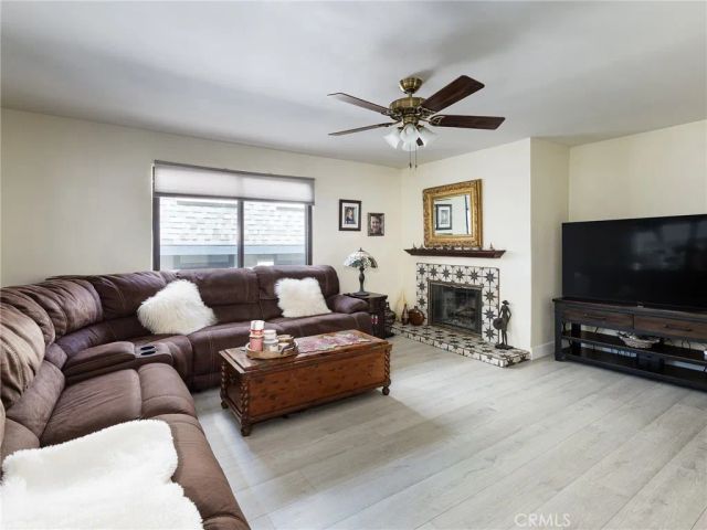 212 E Imperial Avenue E, El Segundo, CA 90245