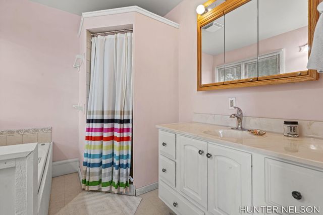 4600 S Teal Lane, Big Prairie Twp, MI 49337