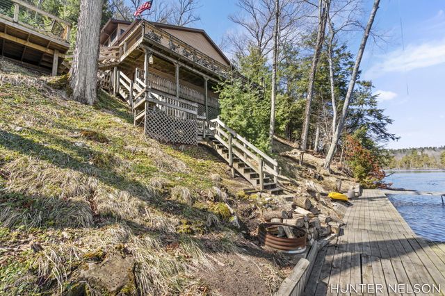 4600 S Teal Lane, Big Prairie Twp, MI 49337