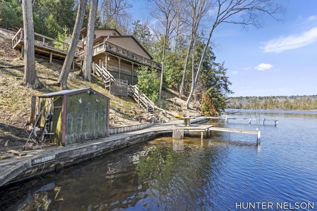 4600 S Teal Lane, Big Prairie Twp, MI 49337