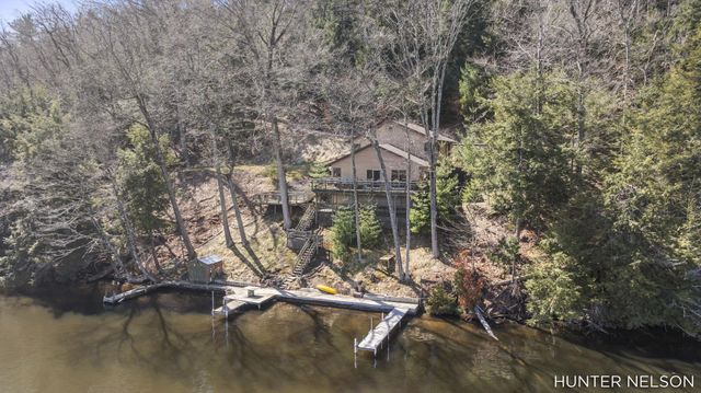 4600 S Teal Lane, Big Prairie Twp, MI 49337