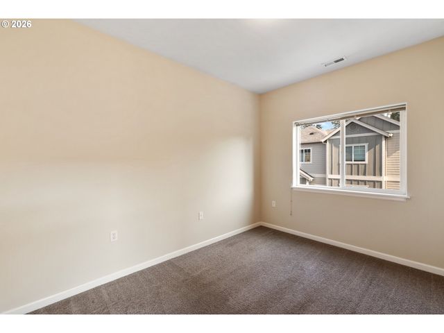 10336 Sw HOLLYRIDGE Ln, Beaverton, OR 97005