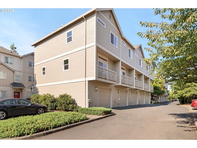 10336 Sw HOLLYRIDGE Ln, Beaverton, OR 97005