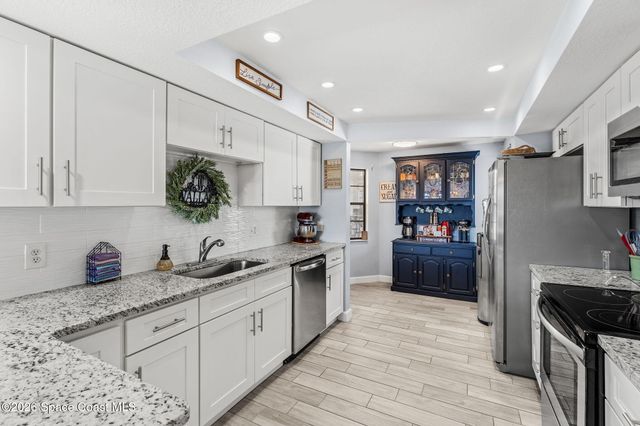 5055 Dixie Highway NE B406, Palm Bay, FL 32905