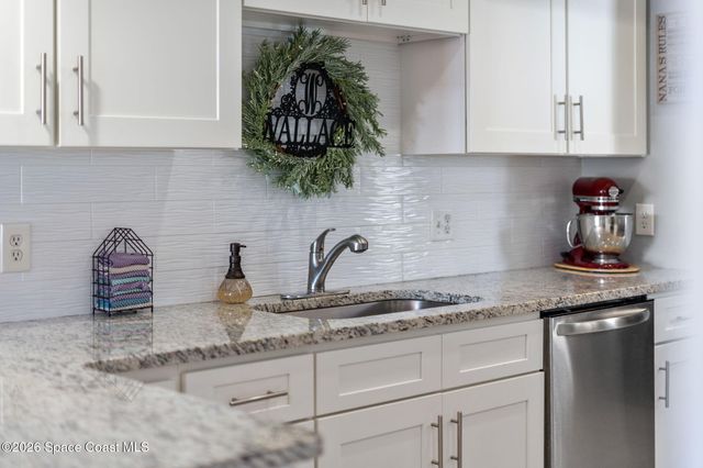 5055 Dixie Highway NE B406, Palm Bay, FL 32905