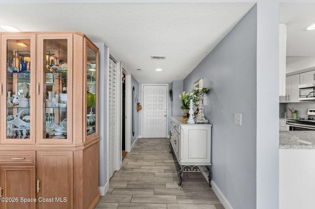 5055 Dixie Highway NE B406, Palm Bay, FL 32905