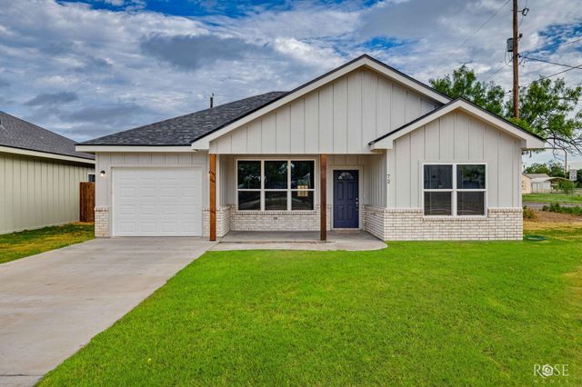 56 E 17th Street, San Angelo, TX 76903