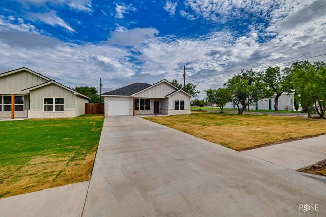 56 E 17th Street, San Angelo, TX 76903
