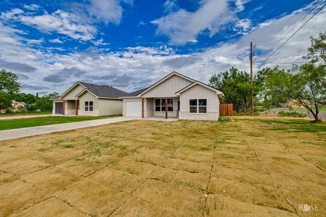 56 E 17th Street, San Angelo, TX 76903