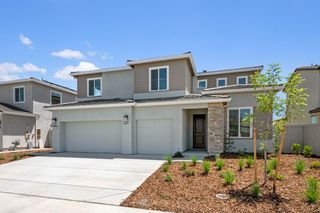 7016 W Carbone Dr, Roseville, CA 95747