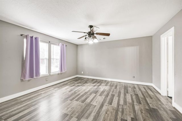 18431 Hollow Oaks Circle, Porter, TX 77365