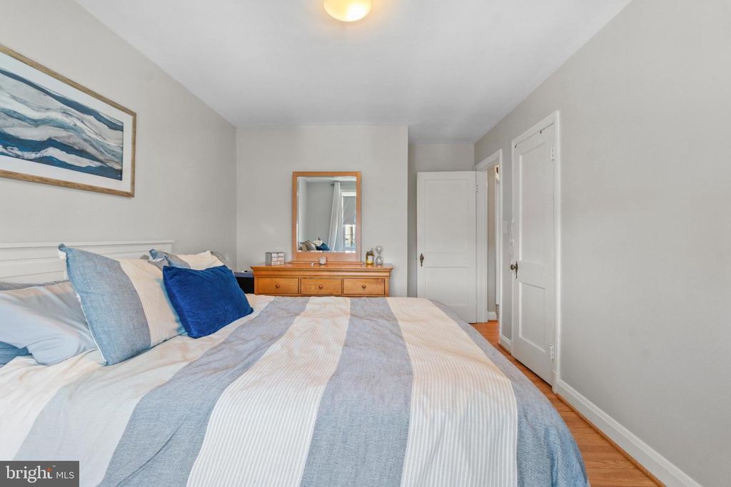 Image 19 of property listing at 409 STRATFORD RD, Baltimore, MD 21228