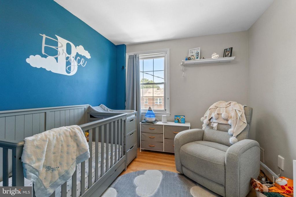 Image 21 of property listing at 409 STRATFORD RD, Baltimore, MD 21228
